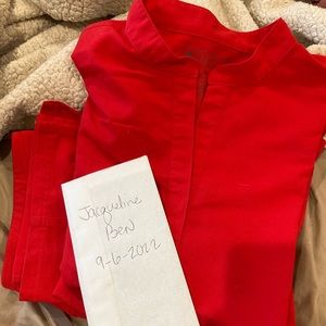 Figs pop red scrub set